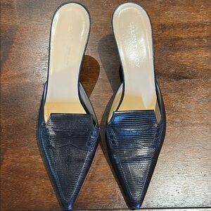 Ellen Tracy Black Textured Leather Mules Low Heel